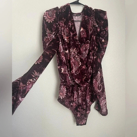 Love Point Velvet Jumper. Dark maroon size large snap button closure. - Picture 7 of 8